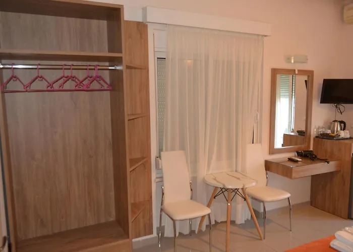 Lefka Ori City Rooms